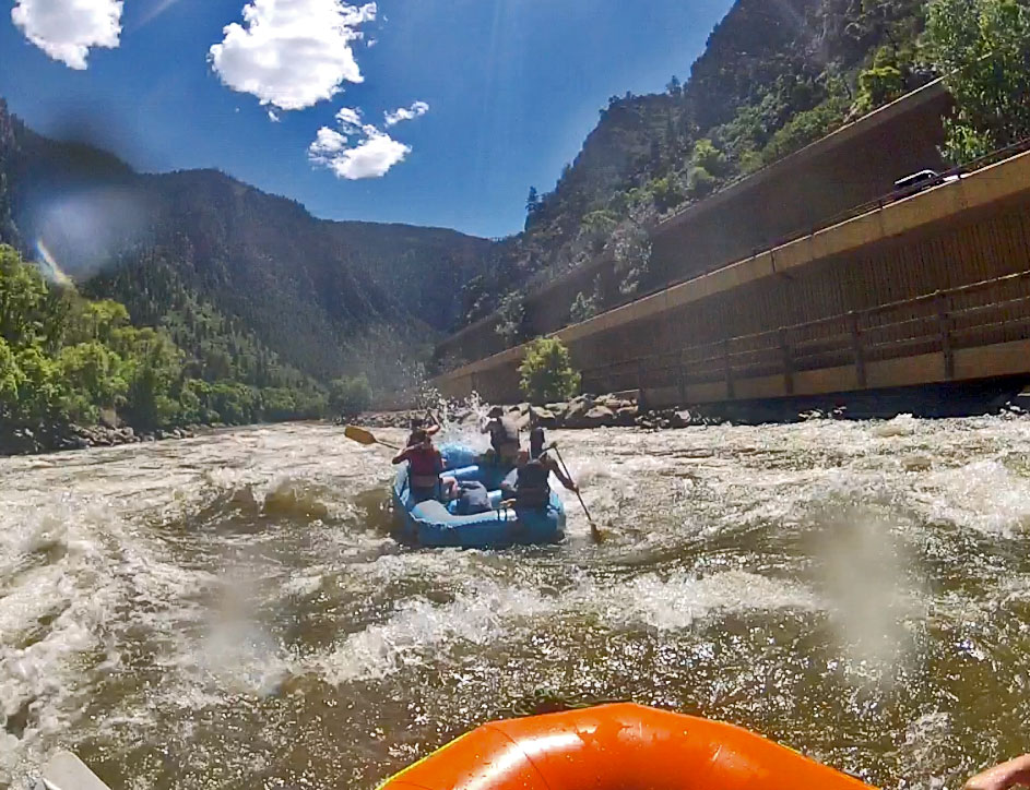 Surfing, Flipping, Rafting – Colorado River Shoshone Rapids 